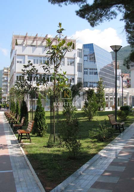 Commercial space in center of Tivat